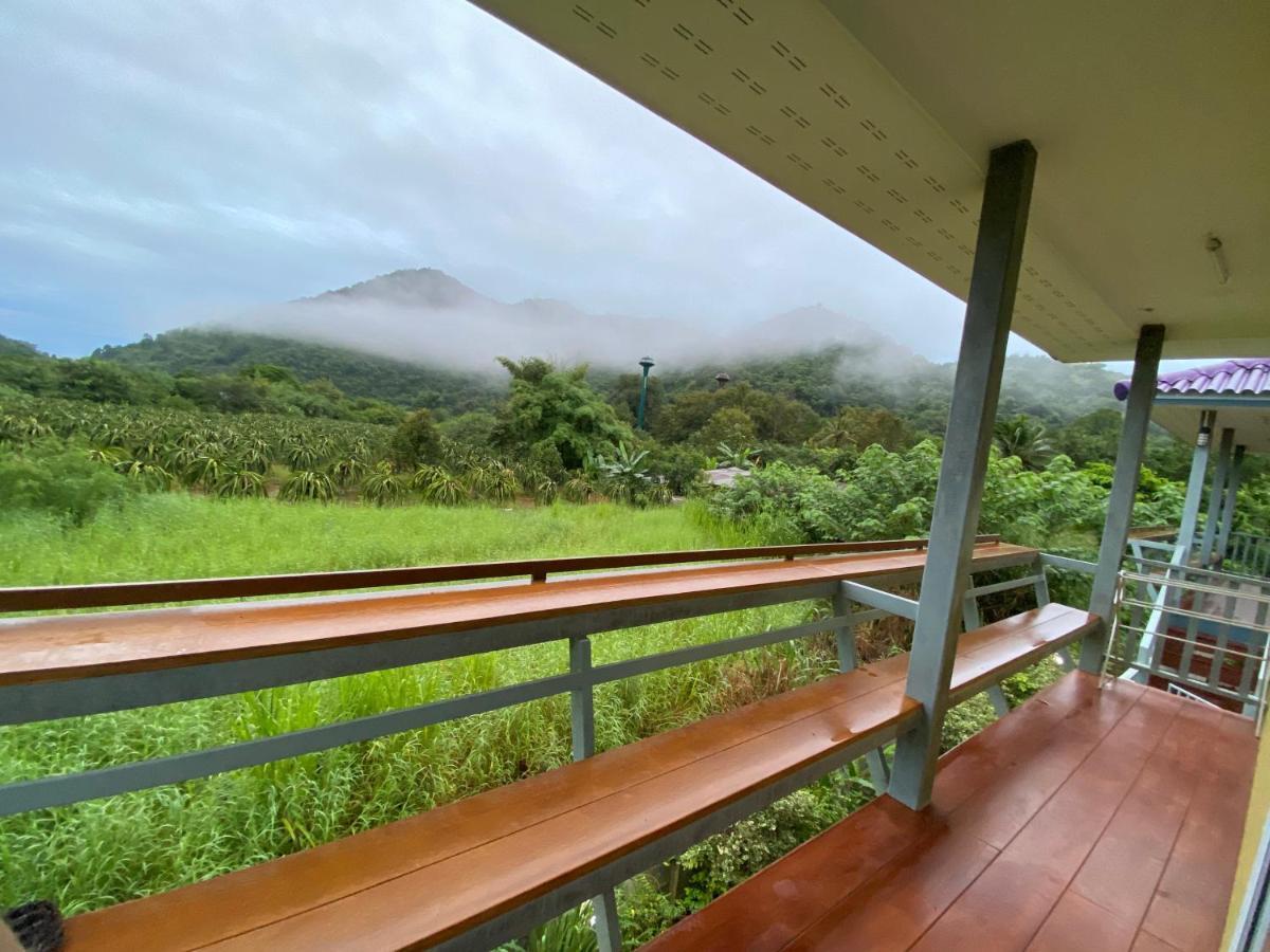 Baan I-A-run Resort Pakchong Bagian luar foto
